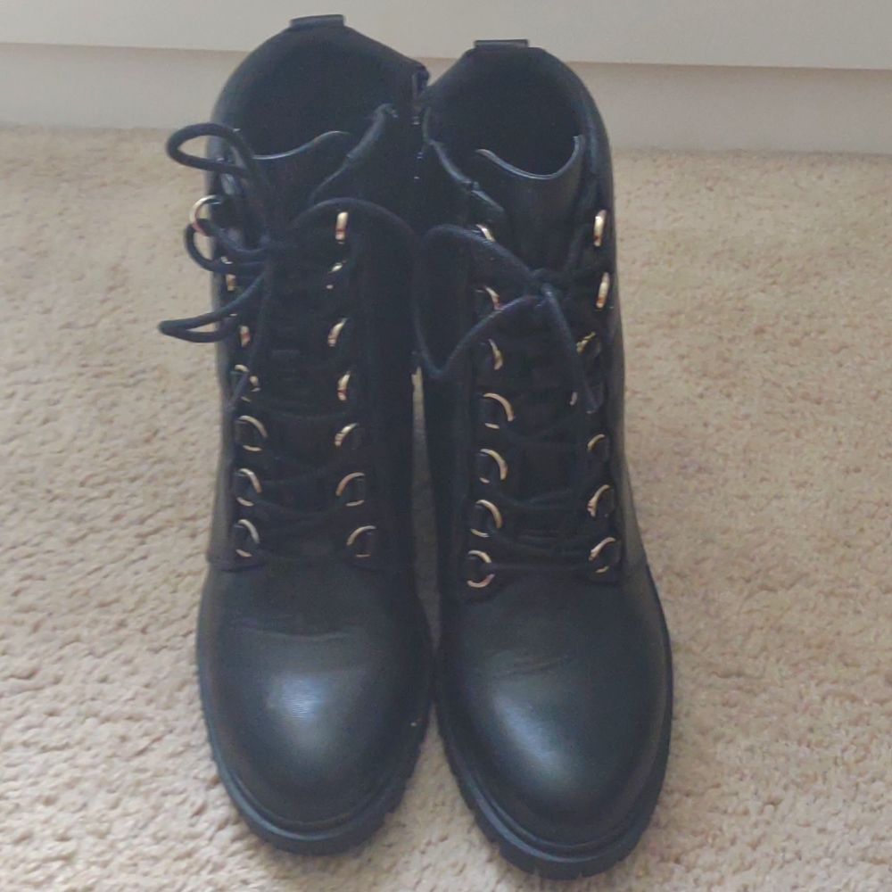 Alfani Size 8.5 Black Ankle Boots
